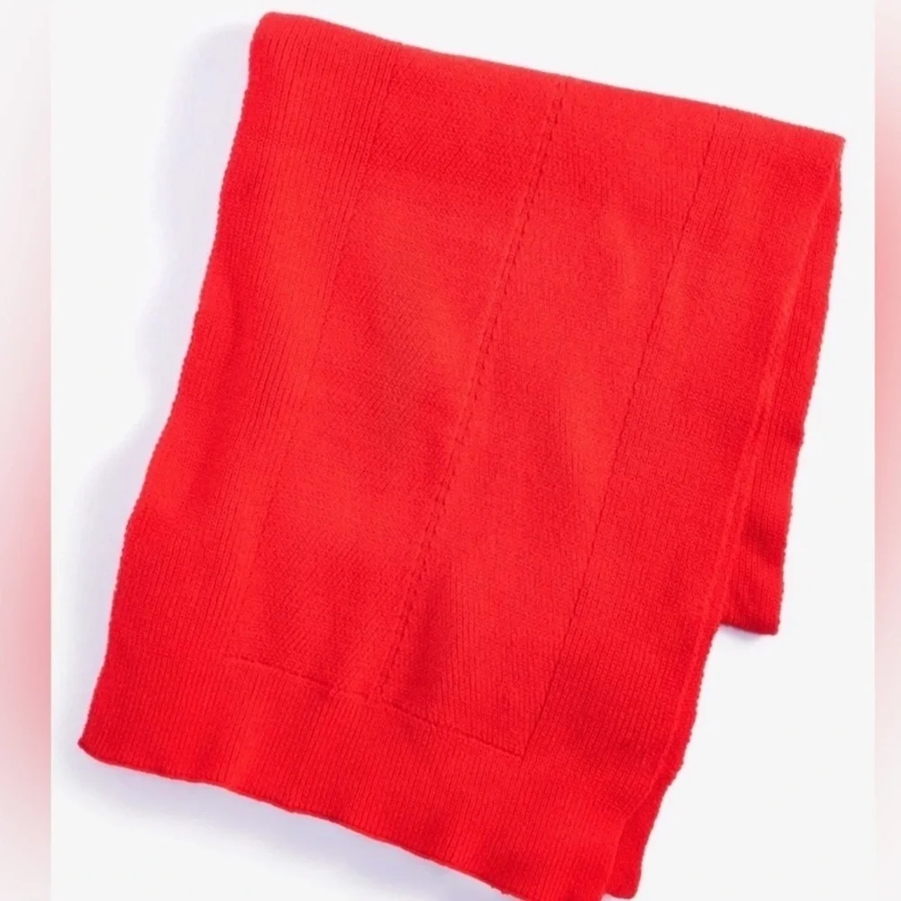 NEW Women's On 34th Red Knit Scarf